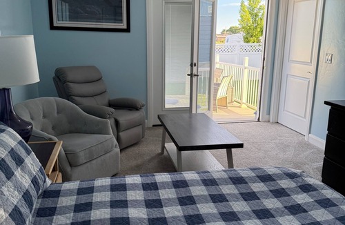 Delta House | Little Blue House at Sherwood Shores