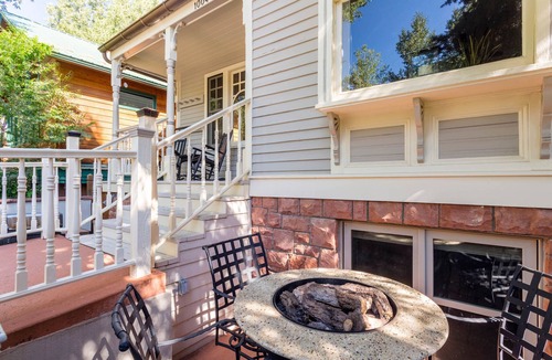Aspen House | Little Jewel | Charming Private Home w/views Aspen Mountain & BBQ, 4 Blocks from the Gondola