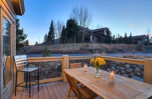 Keystone House | Live Like a local in Keystone! 30 days or more!