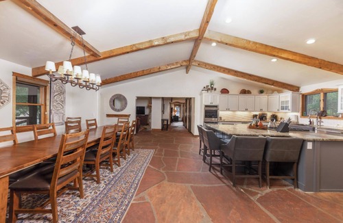 Peak 8 House | Lodge at Ski Hill: 8BR Lux Peak 8 Lodge, Theater, Hot Tub, Gym & Walk to Ski