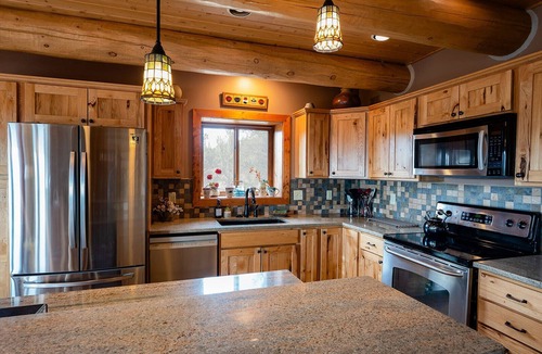 Fairplay Cabin | Log Cabin with Breathtaking Views, Dogs OK