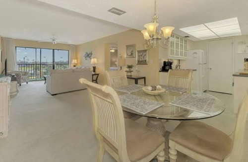 Trailer Estates Condo | Long term Rental Condo located at the IMG Golf Course- 3 Month minimum