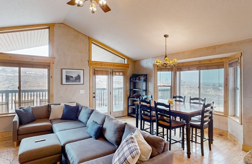 Sweetwater House | Lovely home with lakeview, game room, hot tub, fireplace, & washer/dryer
