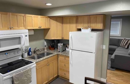 East Central Apartment | Lovely quiet 2 bedroom rental with free parking