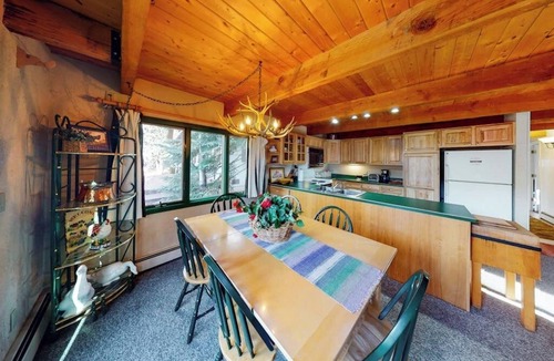 Basalt House | Lovely Riverfront Home w/Private Washer/Dryer, Fireplaces - Close to Ski Resorts