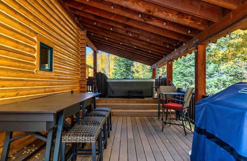 Kremmling House | Lux Gore Pass Adventure Cabin with Hot Tub