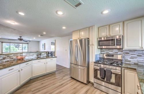 Black Mountain Villa | ༄ Lux Pool Villa-Spa, Sauna, Billiards, Games