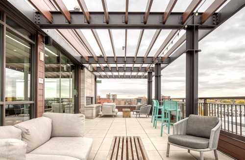 Hale Apartment | Luxe Congress Park 2BR w/ Gym & Pool, near shops & dining, by Blueground
