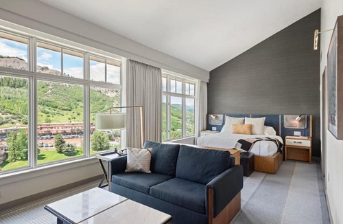 Snowmass Village Apartment | Luxe Resort Penthouse - Ski in Ski Out 3 Bedroom
