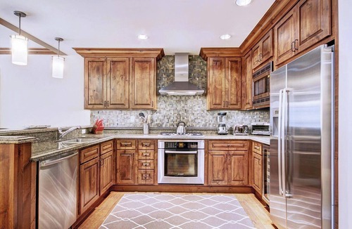 Vail Hotel | Luxurious 3 Bedroom in Vail - Family Friendly Resort On The Slopes!