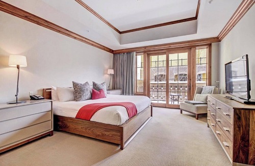 Vail Hotel | Luxurious 3 Bedroom in Vail - Family Friendly Resort On The Slopes!