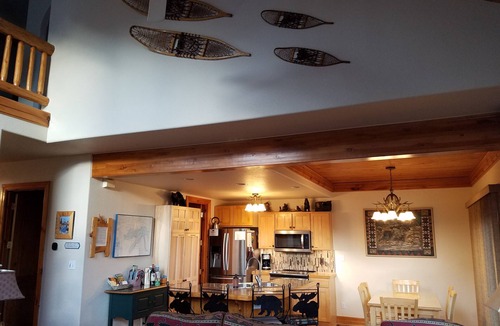 Frisco House | Luxurious 3BR/3BA, Amazing Views, Private HotTub, Easy Access to Resorts