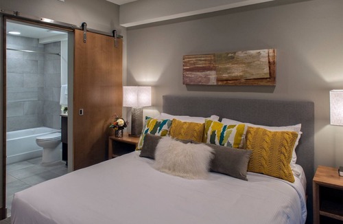 Peak 8 Cabin | Luxurious Cozy Lodge in BEAUTIFUL Breckenridge with SKI IN/SKI OUT Access!