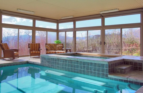 Alpine House | Luxurious home sleeps 30+! Great for Family Reunions, Corporate Retreats & more!