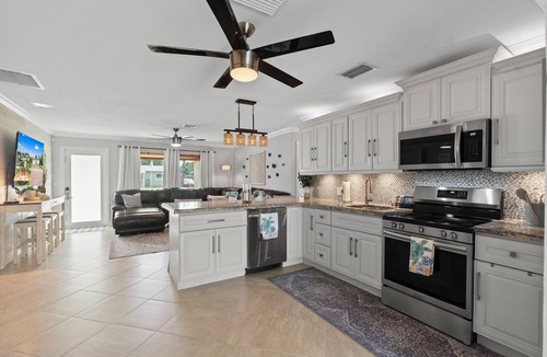 Fort Lauderdale House | Luxury 3-bedroom private waterfront home near Fort Lauderdale with WiFi, AC