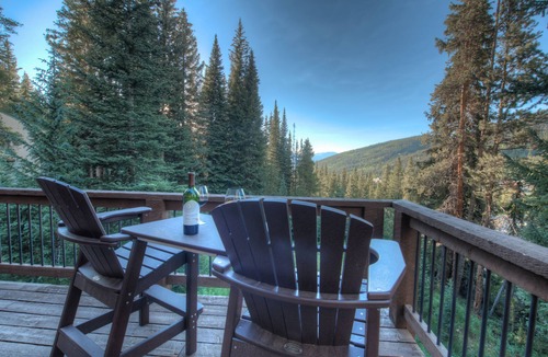 Breckenridge Heights House | Luxury and Light Mountain Escape