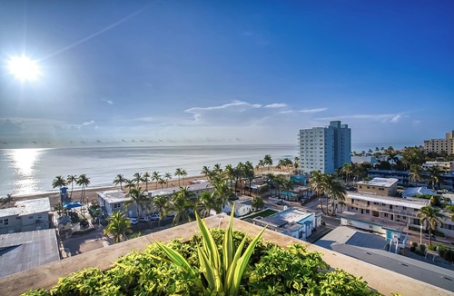 Hollywood Condo | Luxury beach Condo with ocean view right at Hollywood boardwalk