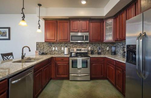 Moab Apartment | Luxury Downtown Rental (Hot Tub/Pet Friendly) - La Dolce Vita Villas #10