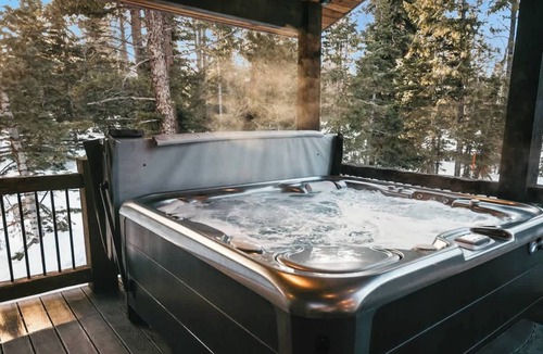Duck Creek Village Cabin | Luxury Duck Creek Cabin: Hot Tub, Game Room,