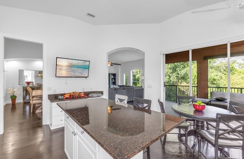 Trailer Estates Villa | Luxury Entire Villa 4 Bedrooms 4 Bath Steps From IMG Academy.