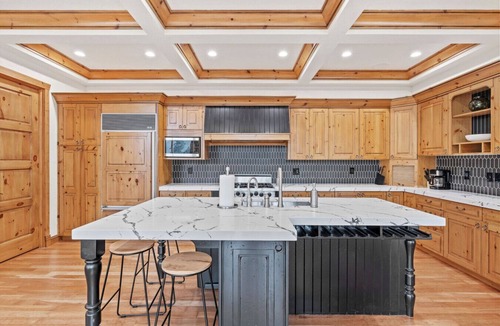Manitou Springs House | Luxury Gated Mountain Retreat | 5BR in Manitou Springs | Garden of the Gods