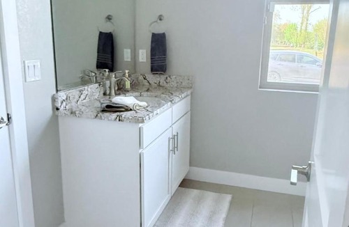 Lincoln Park House | Luxury Home with Rooftop City and Mountain Views Includes Huge Rooftop Patio with Daybed and Firepit