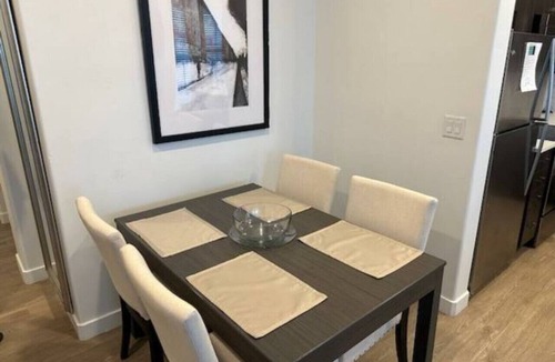 Draper Apartment | Luxury Living with Resort Amenities: King bd+Queens bd, Gym-Pool-Hot Tub, Fast Wi-Fi