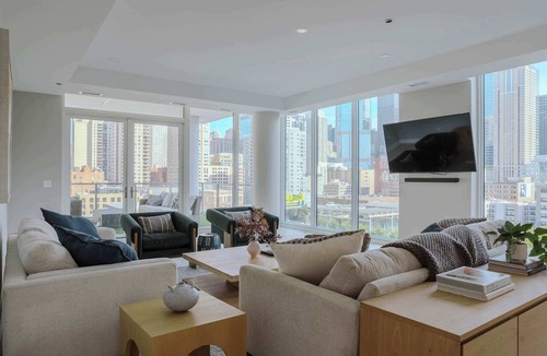 Near North Side Apartment | Luxury Loft Collection 703 - Terrace - River North