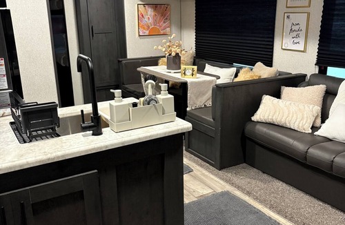 Margate House | Luxury Modern Tiny Home , Sleeps 6, Near Ft Lauderdale, Beaches, Shopping