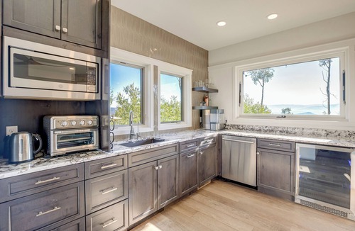 Glenwood Springs House | Luxury Modern Retreat: 40 Acres and Mountain Views