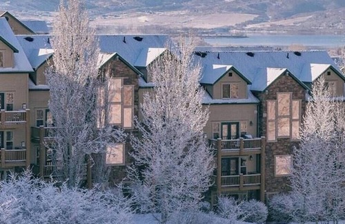 Eden Condo | Luxury Moose Hollow, Powder mountain, 3 bedroom/hot tub Condo in Eden Utah.