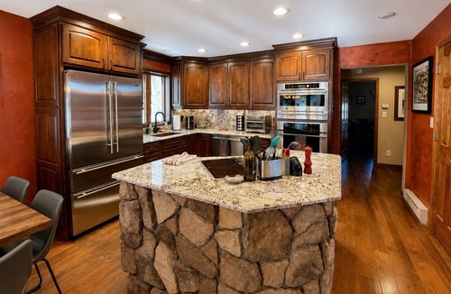 Allenspark House | Luxury Mountain Retreat Backing Nat’l Forest Near RMNP