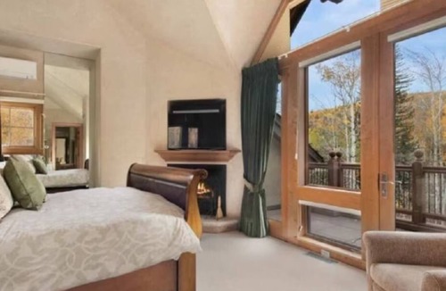 Snowmass Village House | Luxury ski-in ski-out 4 bedroom townhouse, private hot tub, outdoor BBQ grill