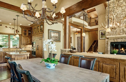 Aspen House | Magnificent Lg Home Sleeps 12 - 2 miles to Aspen Skiing Biking Golf