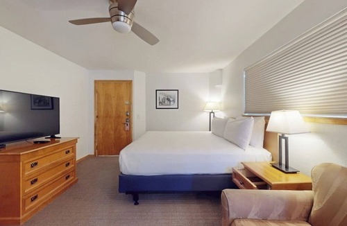 West End Cabin | Main Street room - pool & hot tub, walk to lifts, dog-friendly, 3rd floor