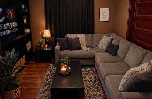 Pittsburgh House | make this home your draft fan zone