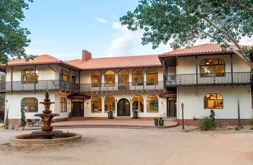 Zion National Park South Entrance Villa | Mansion Luxury Zion Estate,Weddings,Reunions, Retreats 11 bedrooms sleeps 58