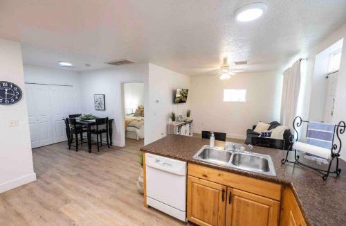 Mount Pleasant Apartment | Maple Canyon w/Kitchen&wash+dry