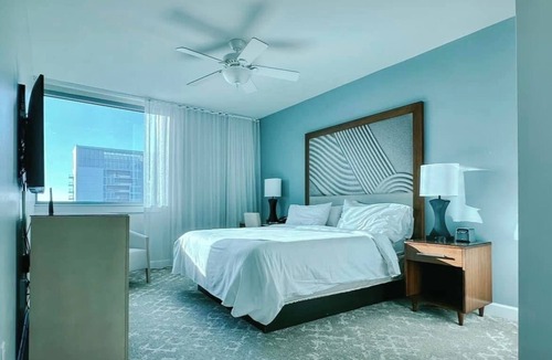 Marco Island Resort | Marriott’s Crystal Shores Marco Island Winter GetAway! 2-bedroom, Poolside