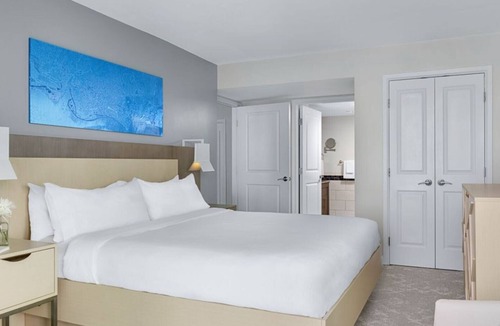 Marco Island Resort | Marriott’s Crystal Shores: 3 Bd Island Side Paradise Awaits on Marco Island