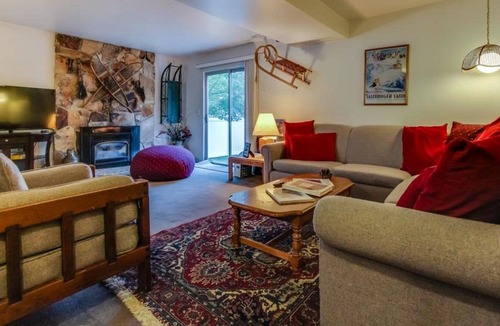 Cottonwood Heights House | Marvelous Cottonwood 2 bedroom 2 bath Fully Furnished 2 car gar. Short Term