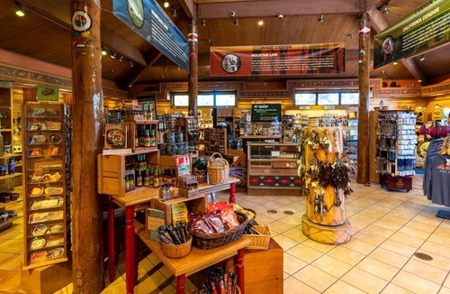 Grand Canyon Village Hotel | Maswik Lodge - Inside the Park