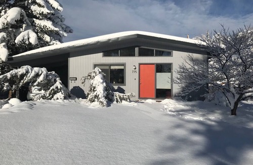 Baseline Sub House | Mid-Century Boulder Bungalow in a Quiet & Central Neighborhood
