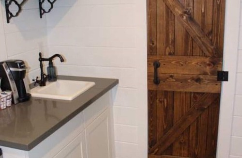 Orderville House | Mini farmhouse style container Homes #4