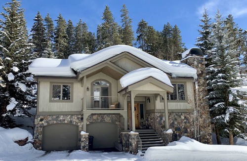 Vail House | Minutes from Vail Village and Skiing - Quiet Neighborhood - Great Family Home