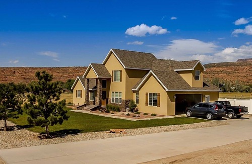Moab House | Moab Desert Home, 4bed 3bath, sleeps 10, Pet Friendly