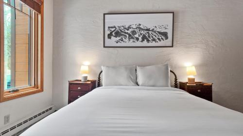 Warrior's Mark Apartment | Modern 1BR Walk to Peak 9 Lifts at 800 Columbine - Sleeps 4