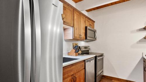 Warrior's Mark Apartment | Modern 1BR Walk to Peak 9 Lifts at 800 Columbine - Sleeps 4