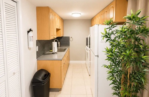 Tarpon River Apartment | Modern 2-Bedroom Apartment Near Las Olas and the Beach