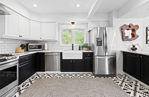 Vail House | Modern 3 Bed/3 Bath Townhome in Vail with Private Garage - Pets Welcome!